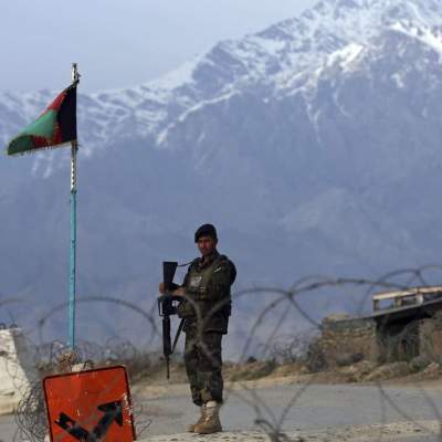 Afghan officials: Taliban attacks on checkpoints kill 29