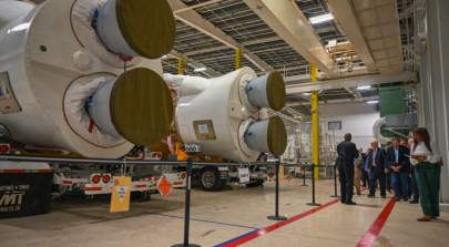 Acting Secretary of the Air Force John Roth tours United Launch Alliance’s Atlas Spaceflight Operations Center at Cape Canaveral Space Force Station, Fla., May 17, 2021. Credit: U.S. Space Force