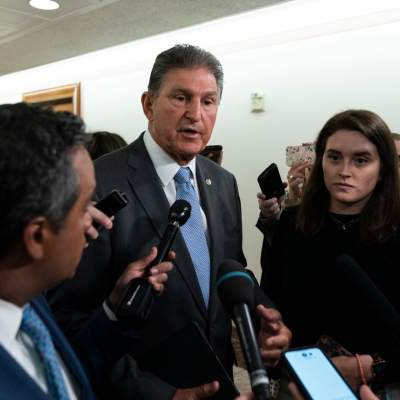 Democrats Consider Changes to Voting Bill Amid Manchin Opposition