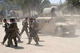 Afghan forces at the site of a battle with the Taliban in Kunduz province [Reuters]