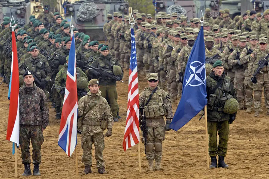 NATOSoldiersUSAUKFlagsNetherlands
