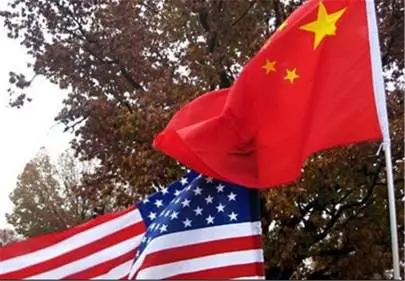 China_US_flags_land